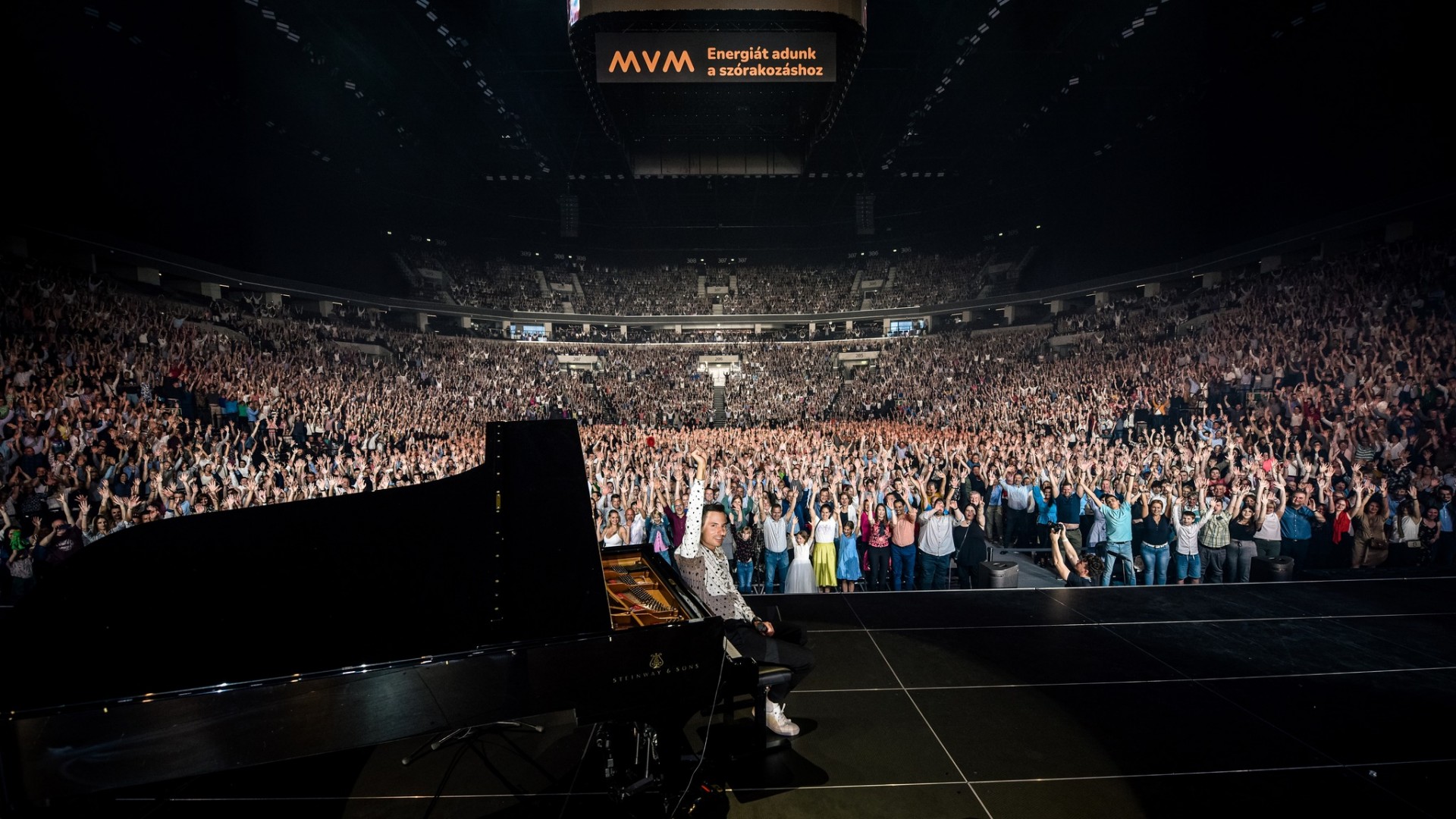 Hajdúböszörményi zongorista a Budapesti MVM Dome színpadán 